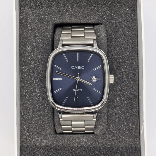 🕰️ montre casio bleu-nuit