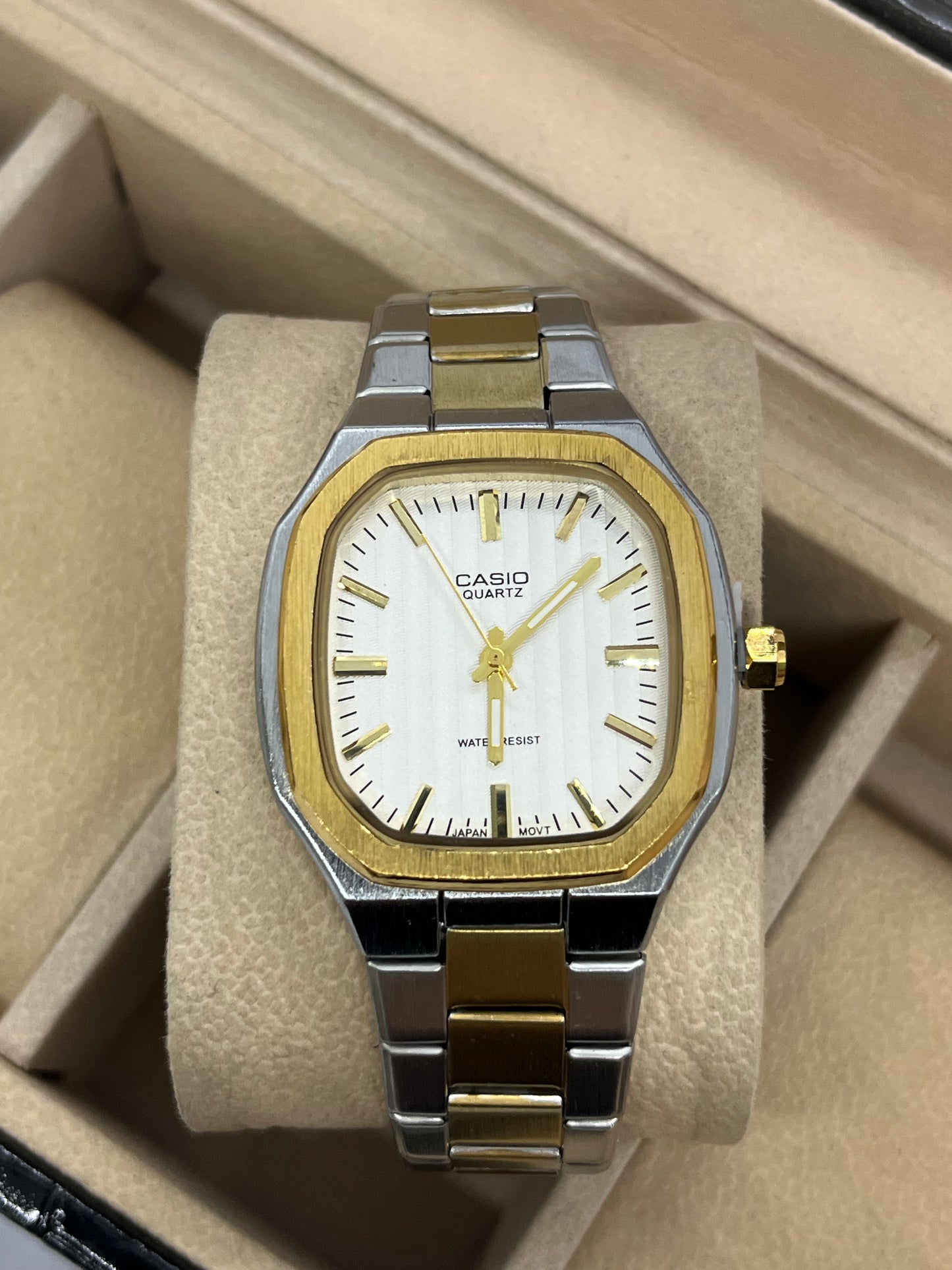 dernière collection casio argent/dore/blanc