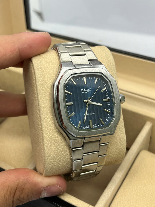 dernière collection casio argent/bleu