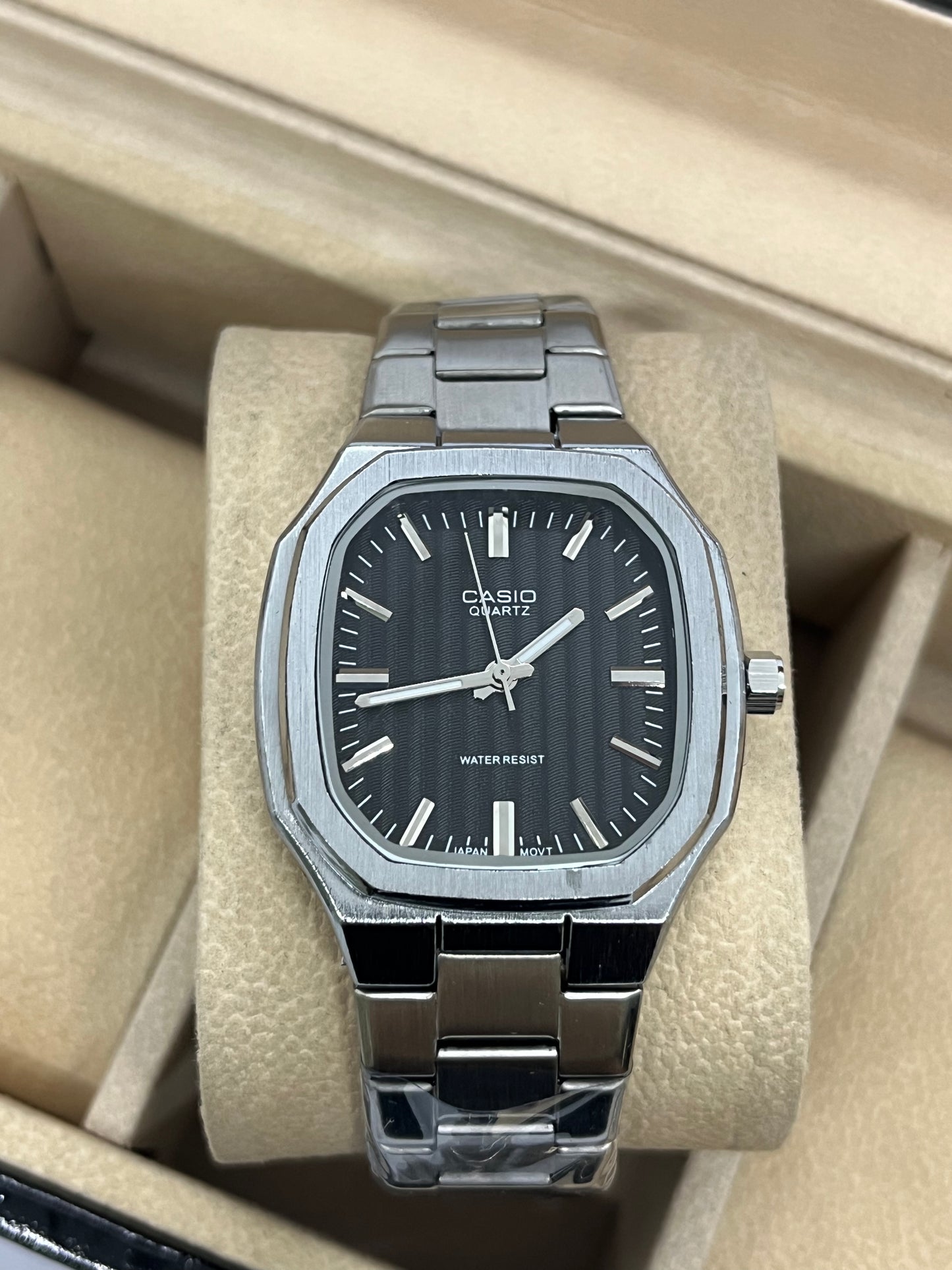 dernière collection casio argent/noir