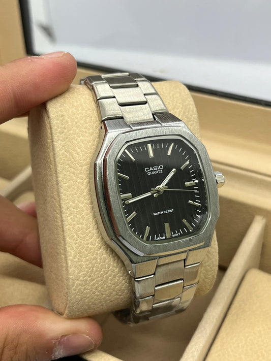 dernière collection casio argent/noir